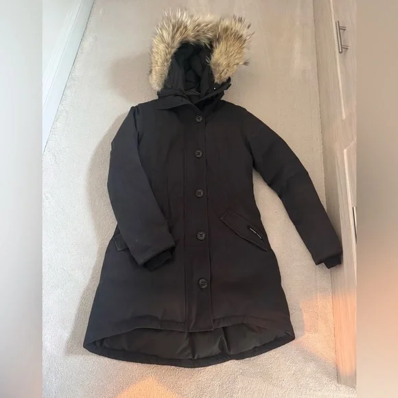 Canada Goose Rossclair Parka - NAVY - Women’s Size M - Picture 3 of 15